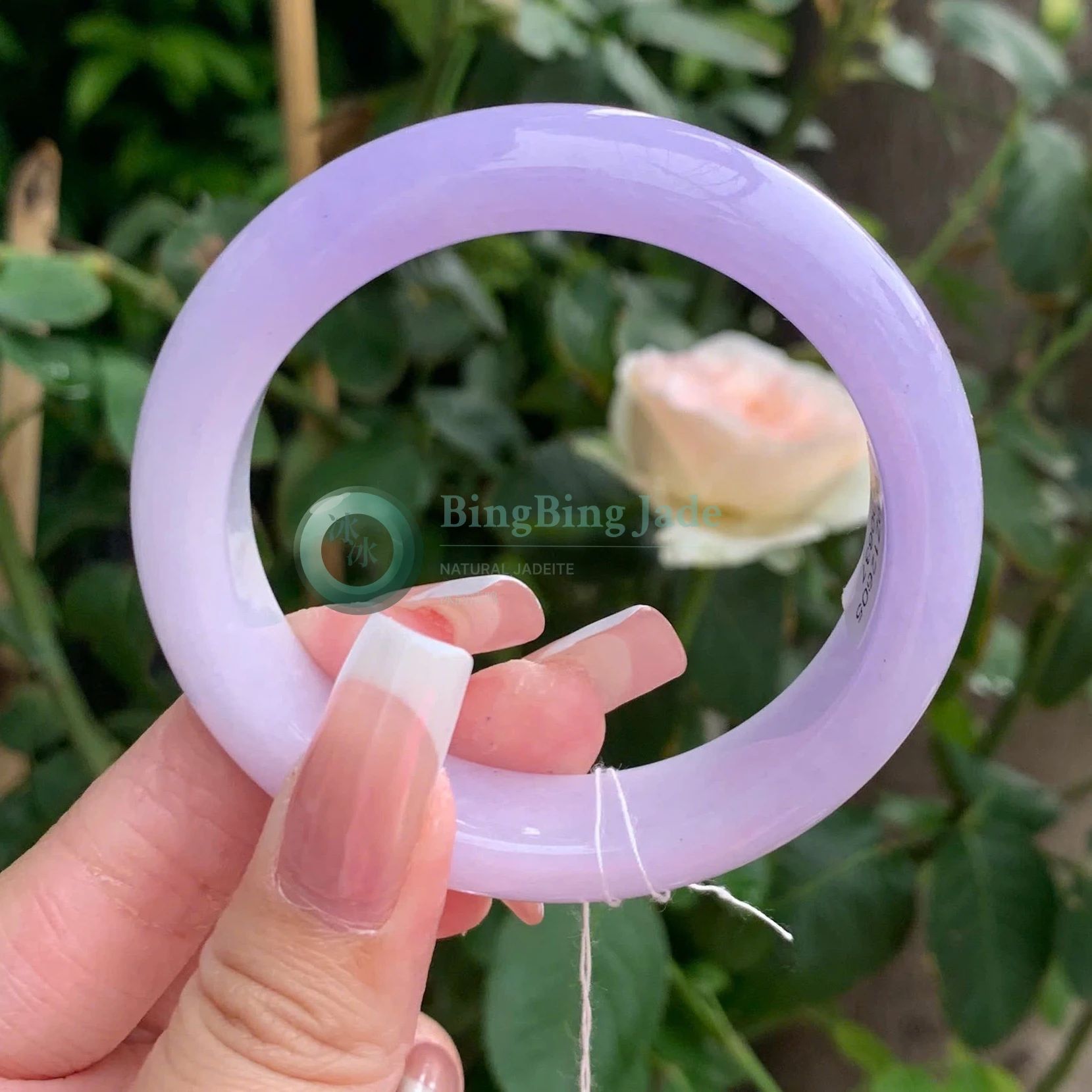 Lavender Mist Round Bangle 51.5mm — Soft Lilac with Candy Glow
