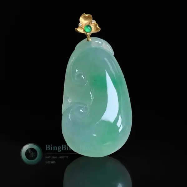 Icy Spring Green Ruyi Pendant with 18K Gold Floral Bail
