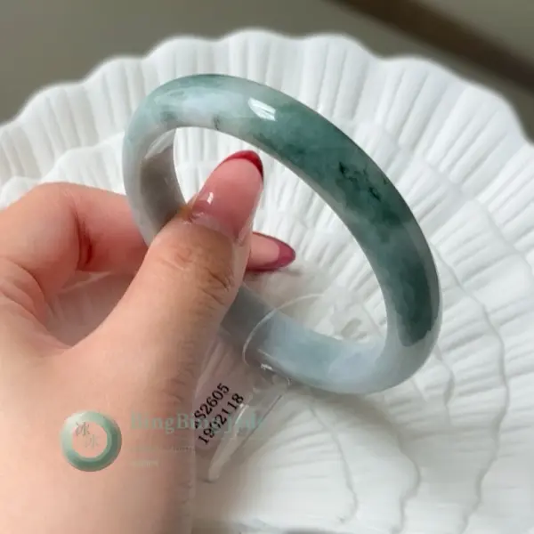 Misty Lagoon with Deep Emerald Drift Bangle 58.5mm