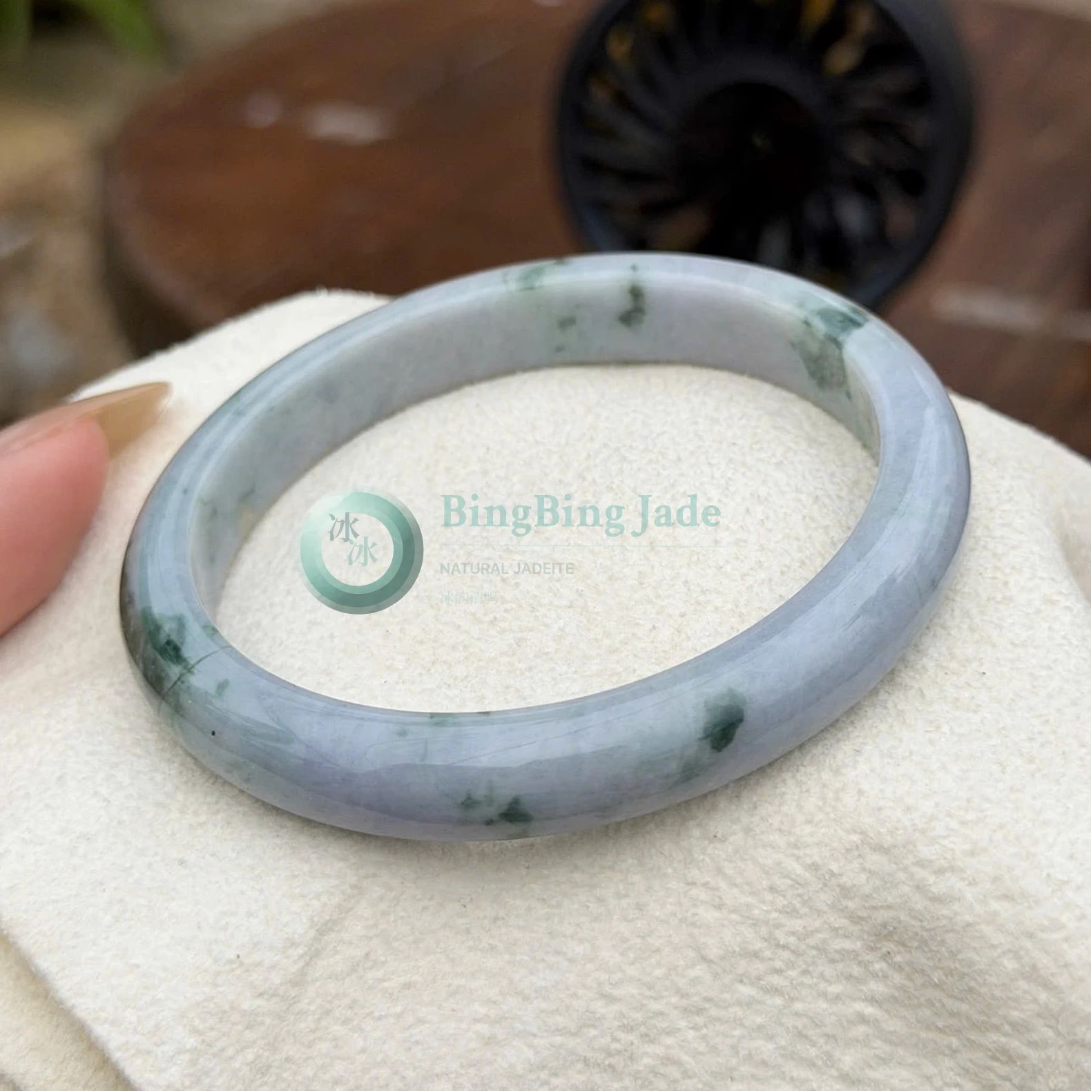 Lavender Grey Monet with Floating Green Blooms — Bangle 58.5mm
