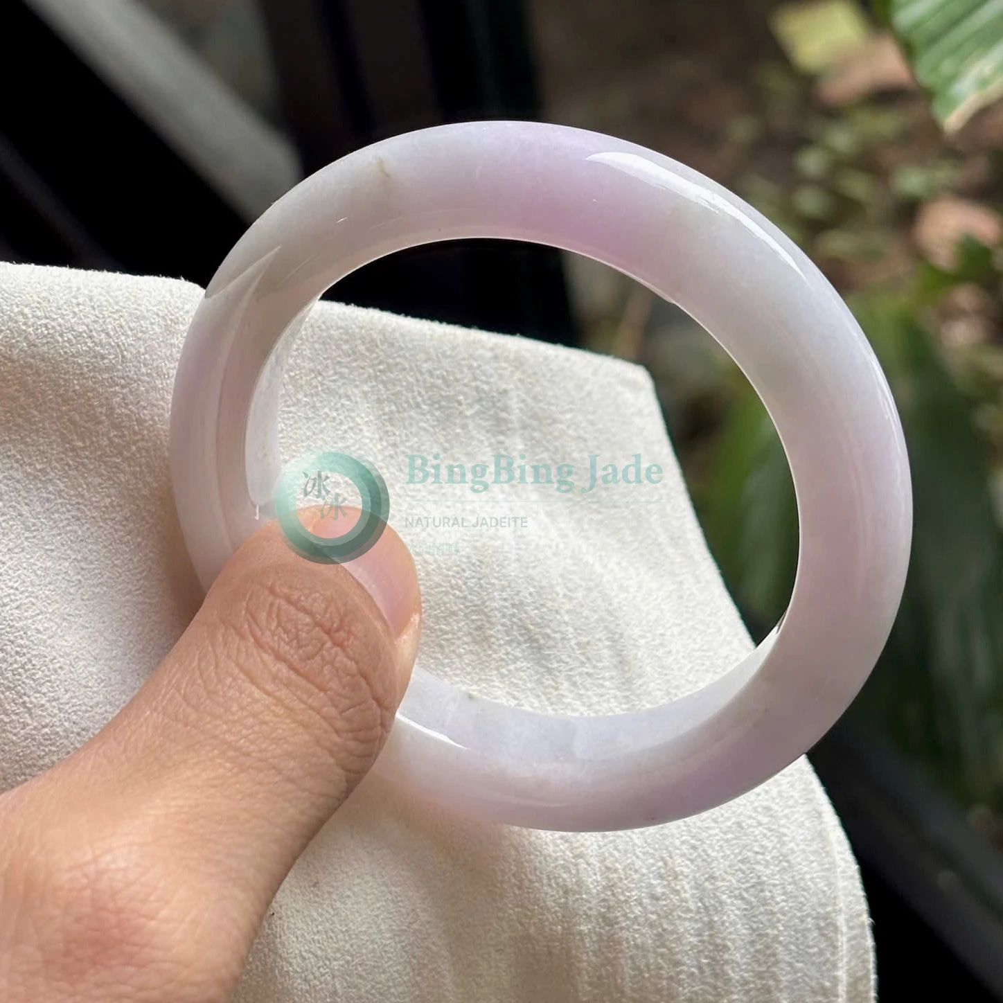 Blush Lavender Glow — Narrow-Band Jadeite Bangle 57.8mm