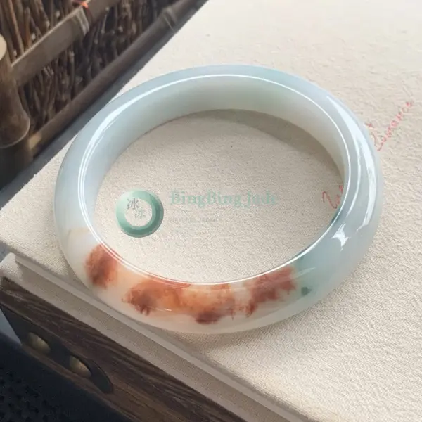 Pale Lavender Bangle with Warm Russet Drift — 63.8mm