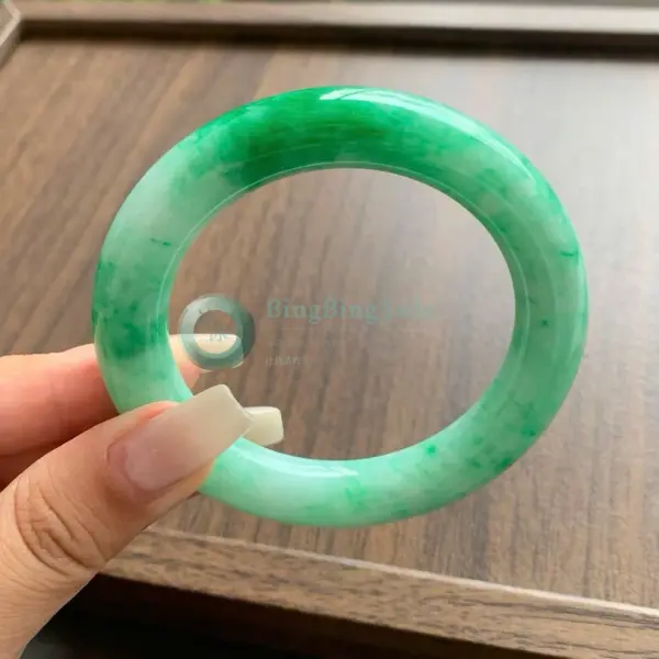 Vivid Spring Green Jadeite Round Bangle 53mm