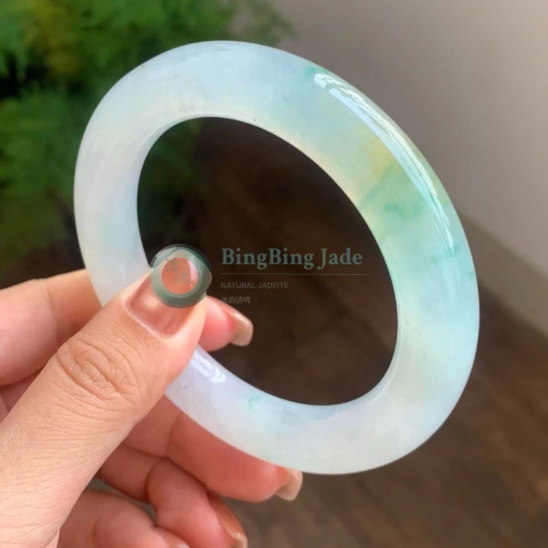 Icy Mint Jelly Bangle 56.9mm with Floating Green Veils