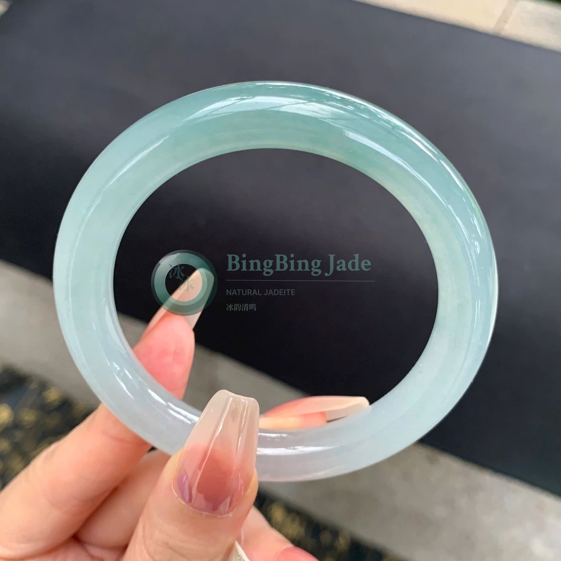 Icy Seafoam Round Bar Bangle 54.7mm — Gentle Blue-Green Luminosity