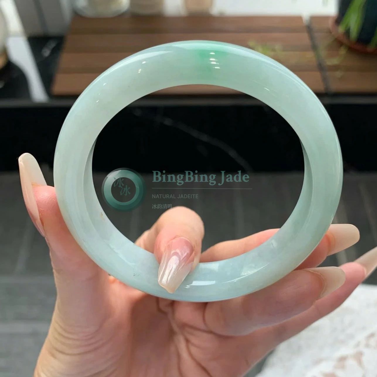 Pale Celadon with Floating Green Kiss Bangle 59mm
