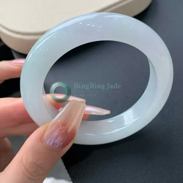 Pastel White Jelly Glow Round-Bar Bangle 50mm