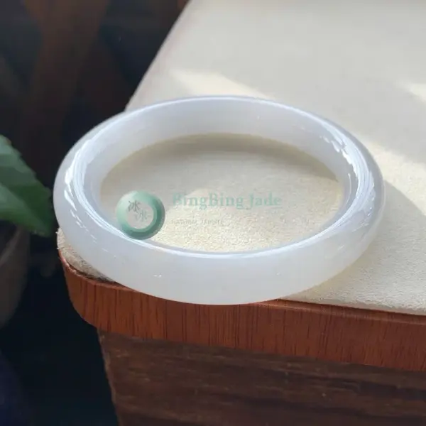 Luminous White Jelly Bangle 52.8mm — Soft Glacial Glow