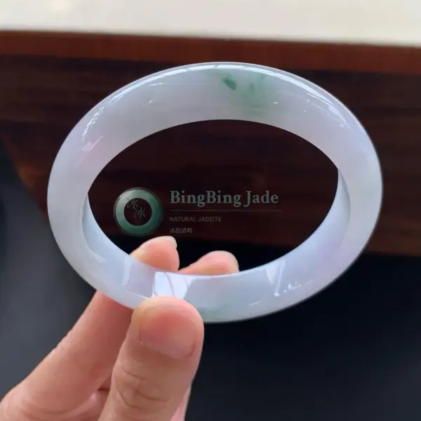 Lavender Mist with Floating Green – Jadeite Bangle 57.8mm