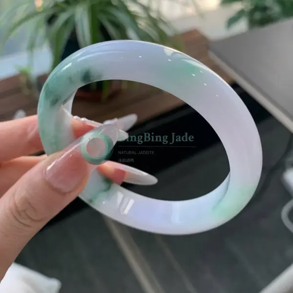 Milky Glow with Floating Spring Green Bangle 58mm
