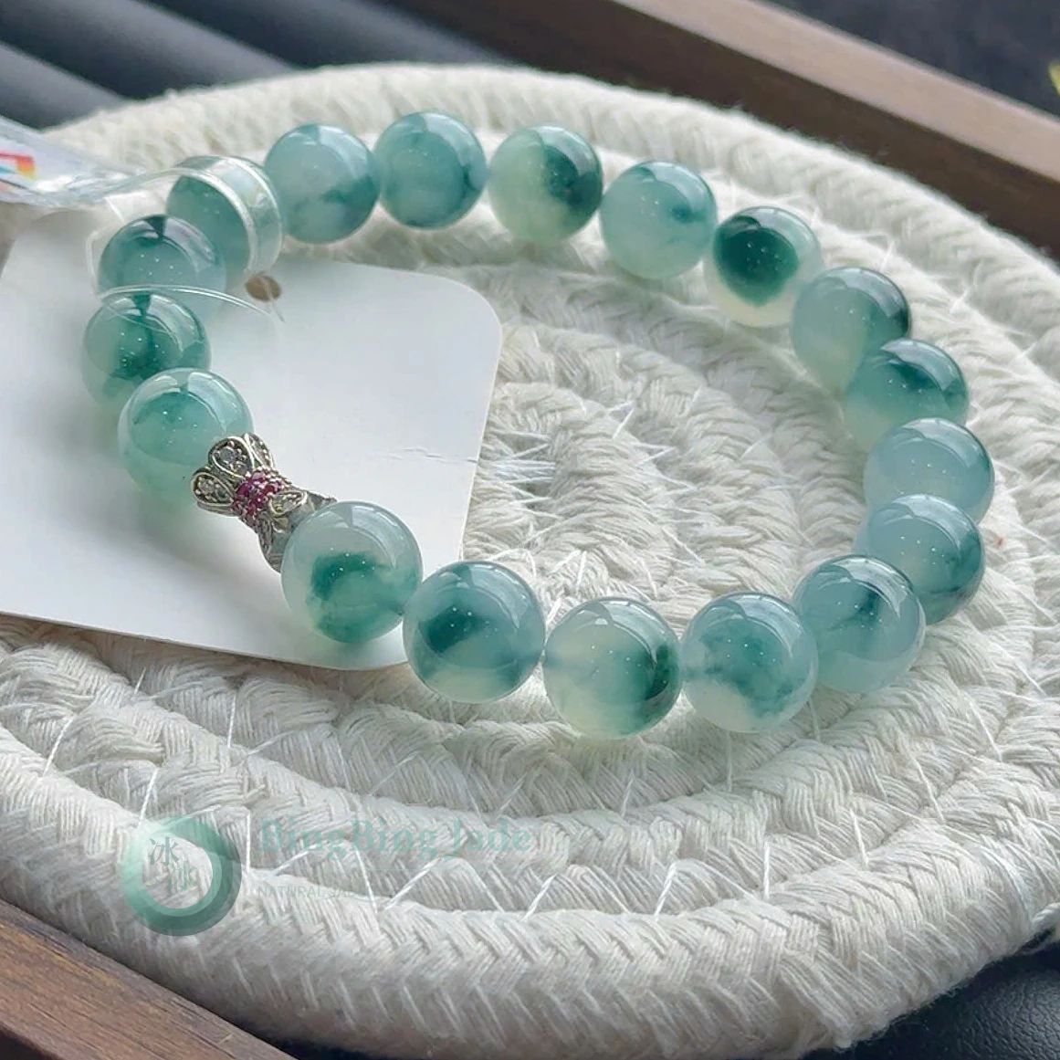 Floating Emerald Clouds Jelly — Jadeite Bead Bracelet 10mm