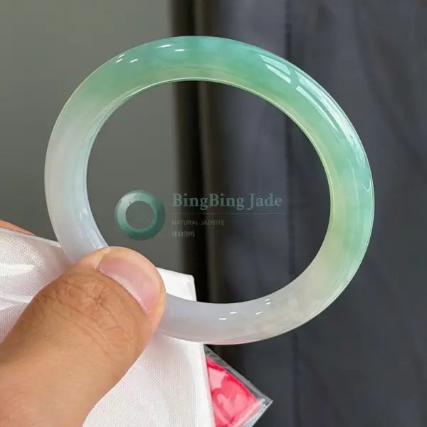 Green Floating Bloom Jadeite Bangle 51.5mm