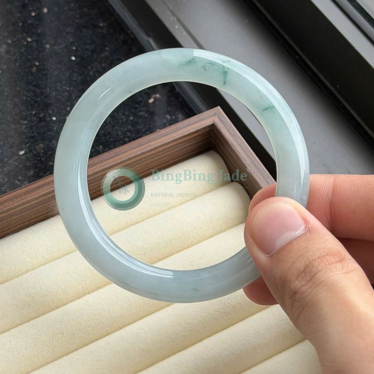 Icy Glutinous Lavender-Blue Chopstick Bangle with Quiet Green Wisps 55.6mm