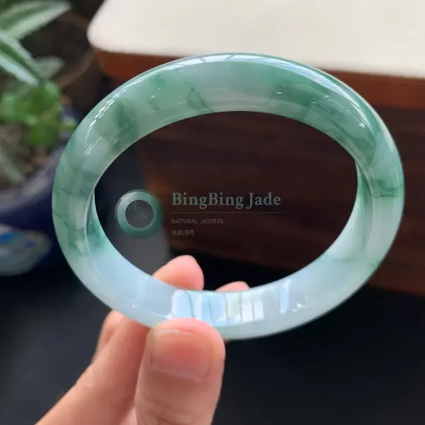 Cloudy Seafoam with Emerald Drifts Bangle 56mm