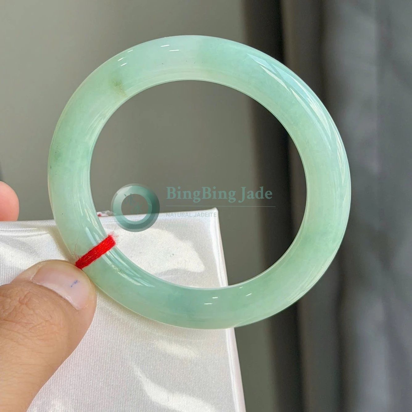 Sweet Apple Green Round Bar Bangle 54mm — Candy-Cool Saturation