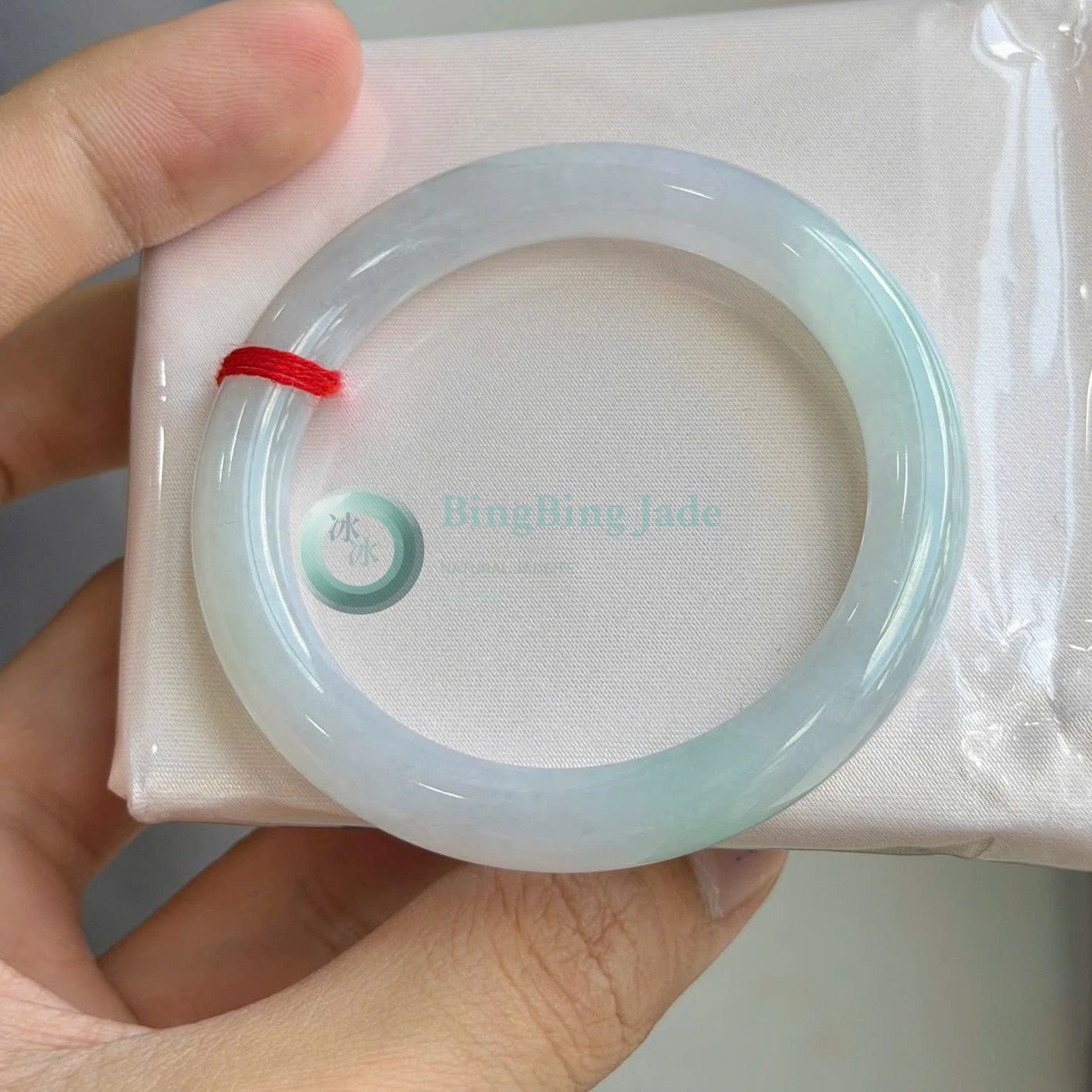 Neon-Kissed White Jade with Seafoam Drift Bangle 51mm