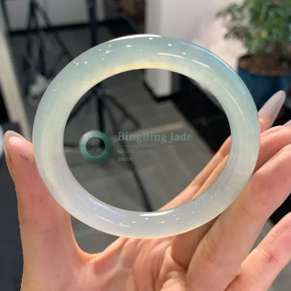 Icy Jelly White with Faint Celadon Glow Bangle 52.6mm