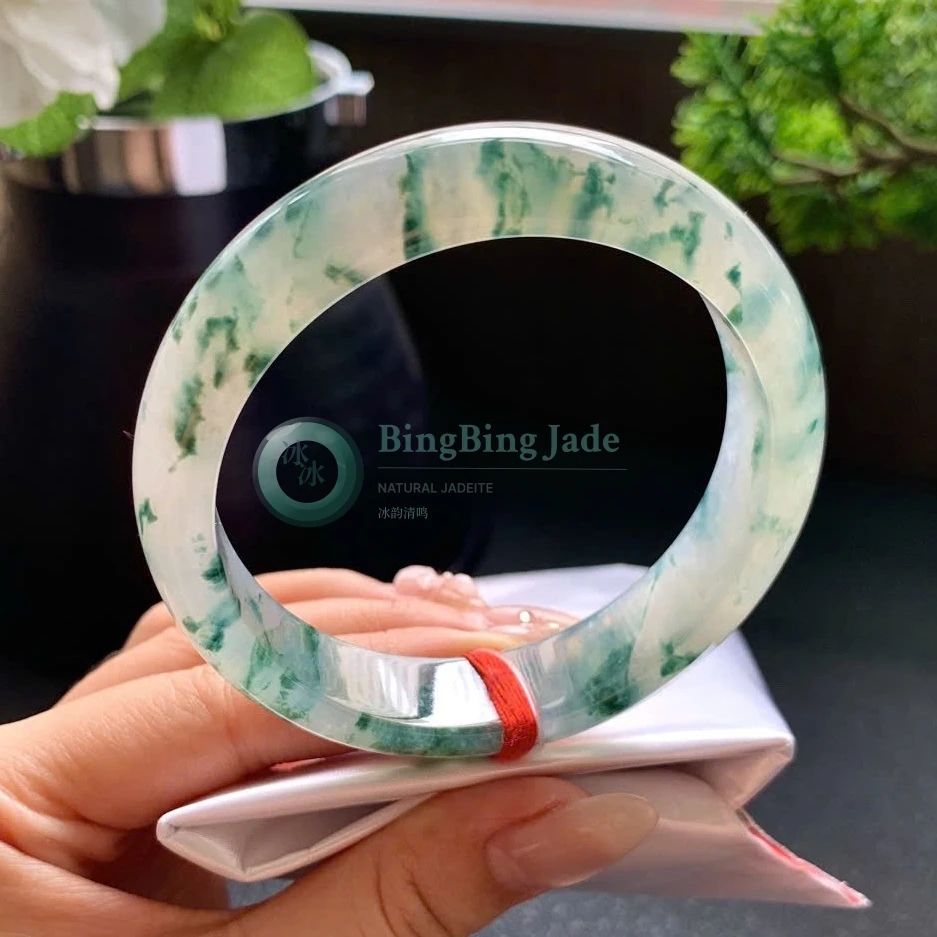 Floating Emerald Moss on Icy Glacial Base — Bangle 56mm