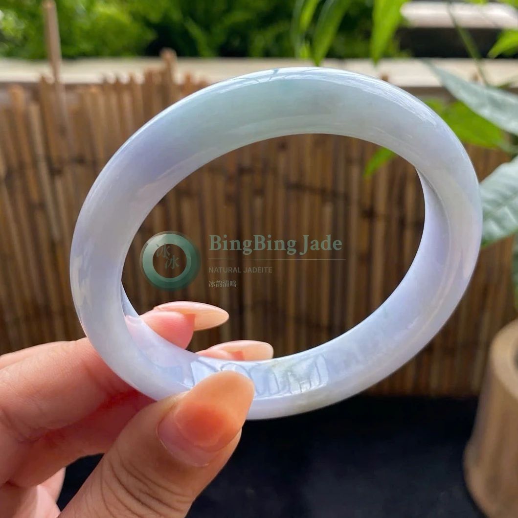 Lavender Mist with Carved Motif Jadeite Bangle 58mm