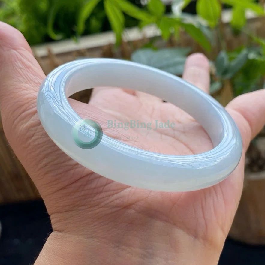 Luminous White Jelly Bangle 54.8mm — Pure Snowmelt Translucency