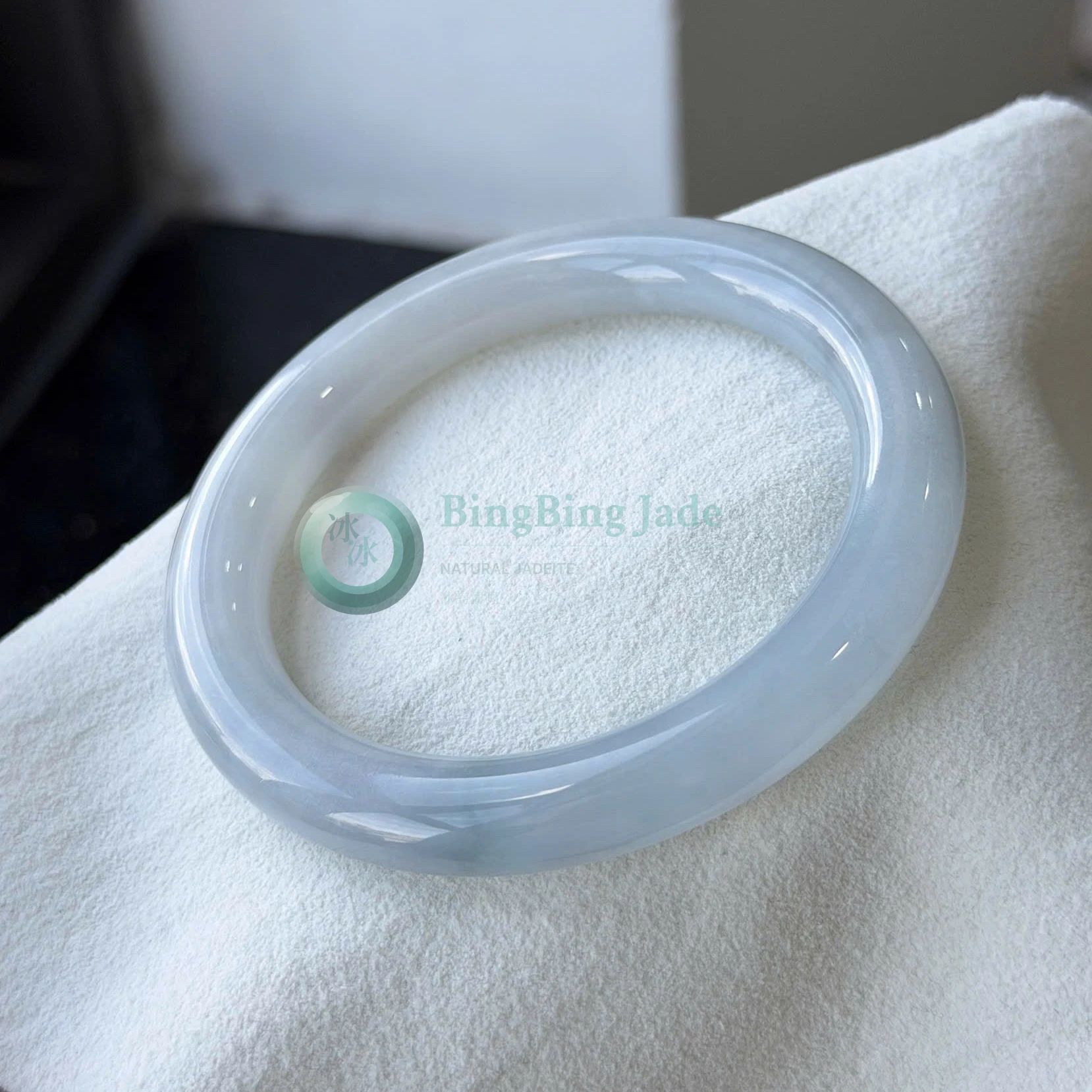 Lavender-Blue Translucent Bangle 56mm