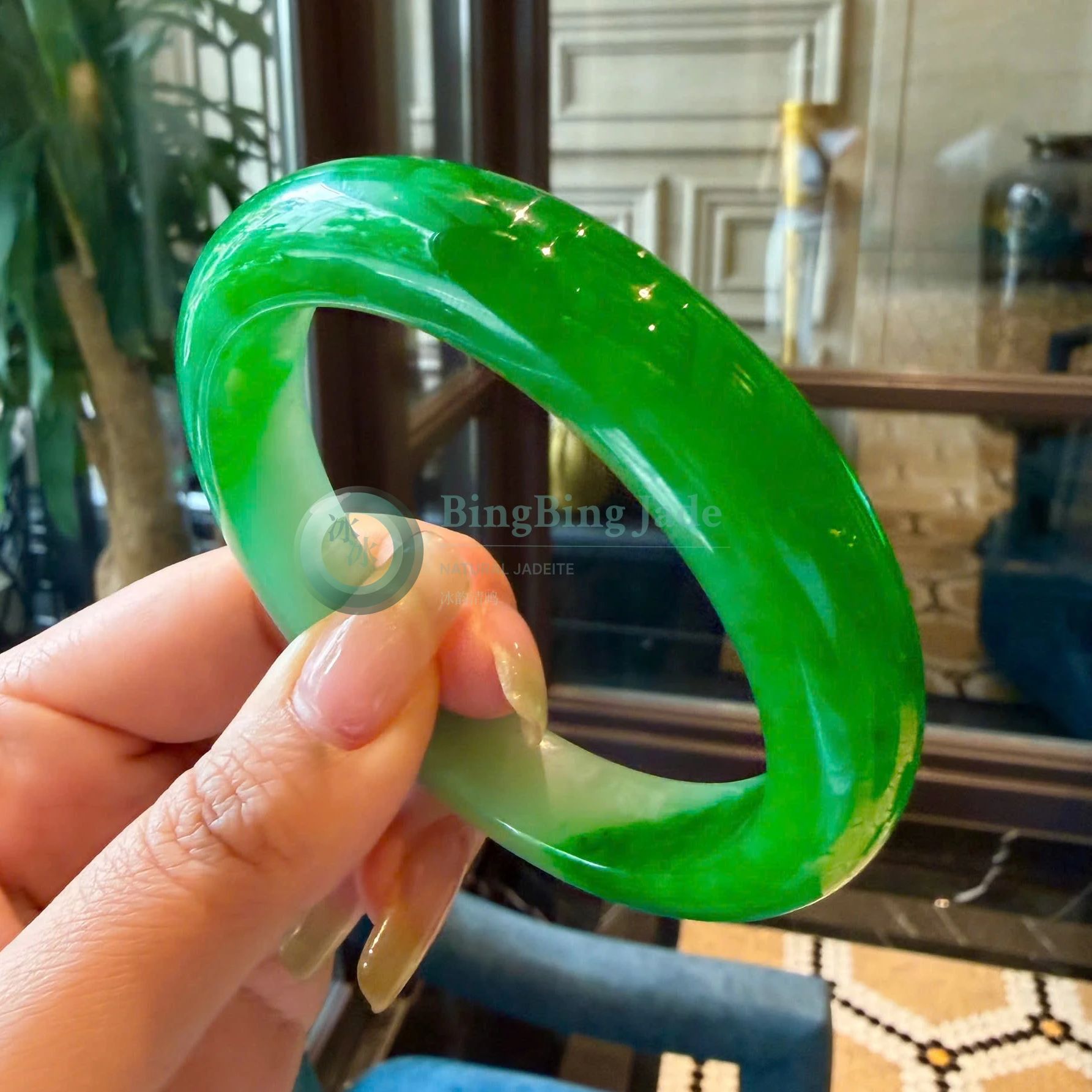 Imperial Emerald Saturation with Pale Celadon Vein — Full Green Jadeite Bangle 58mm