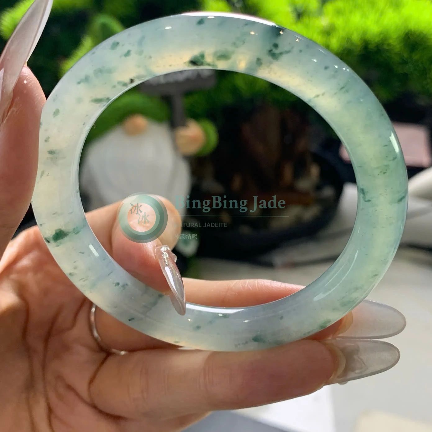 Icy Pale Mint with Scattered Moss Blooms Bangle 55mm