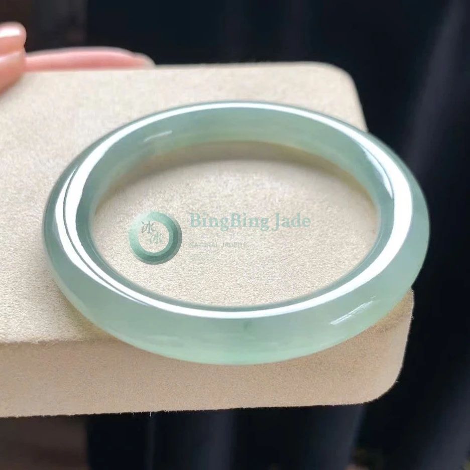 Icy Celadon Glow Round Bangle 49.8mm