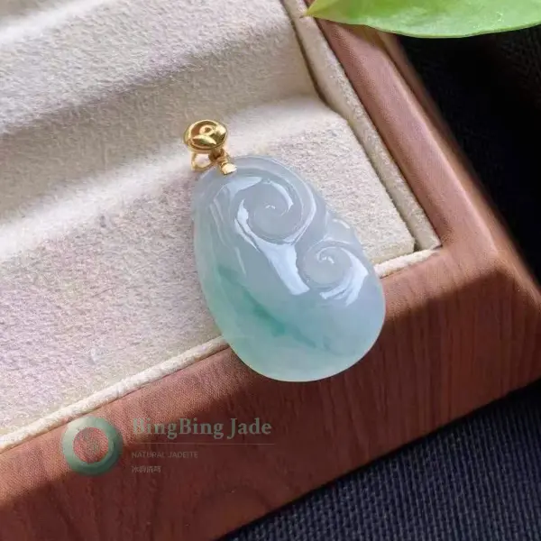 Icy Glacier Ruyi Pendant with Seafoam Drift