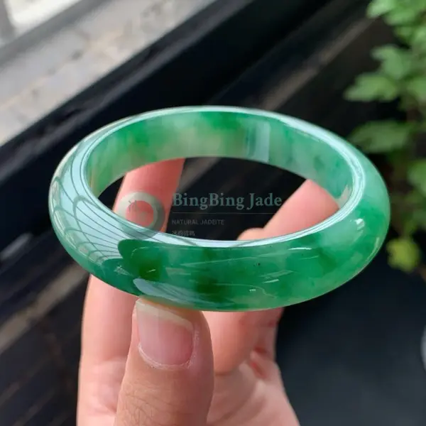Vivid Emerald Bangle 55mm — Lush Green with Silken Translucency