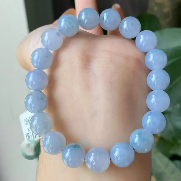 Lavender Mist Jadeite Bracelet 10mm — Soft Lilac with Floating Green Wisps