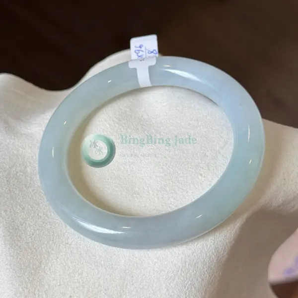 Glacier Blue Round Bangle ~55mm — Near-Frozen Jelly Translucency
