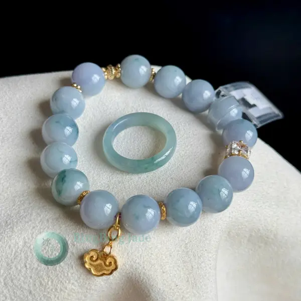 Lavender Mist Monet Jadeite Bead Bracelet 11.2mm