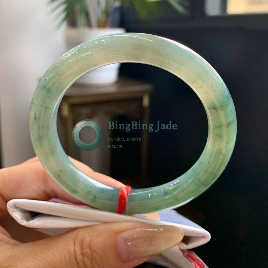 Spring Mist Floating Green Round Bangle 53mm