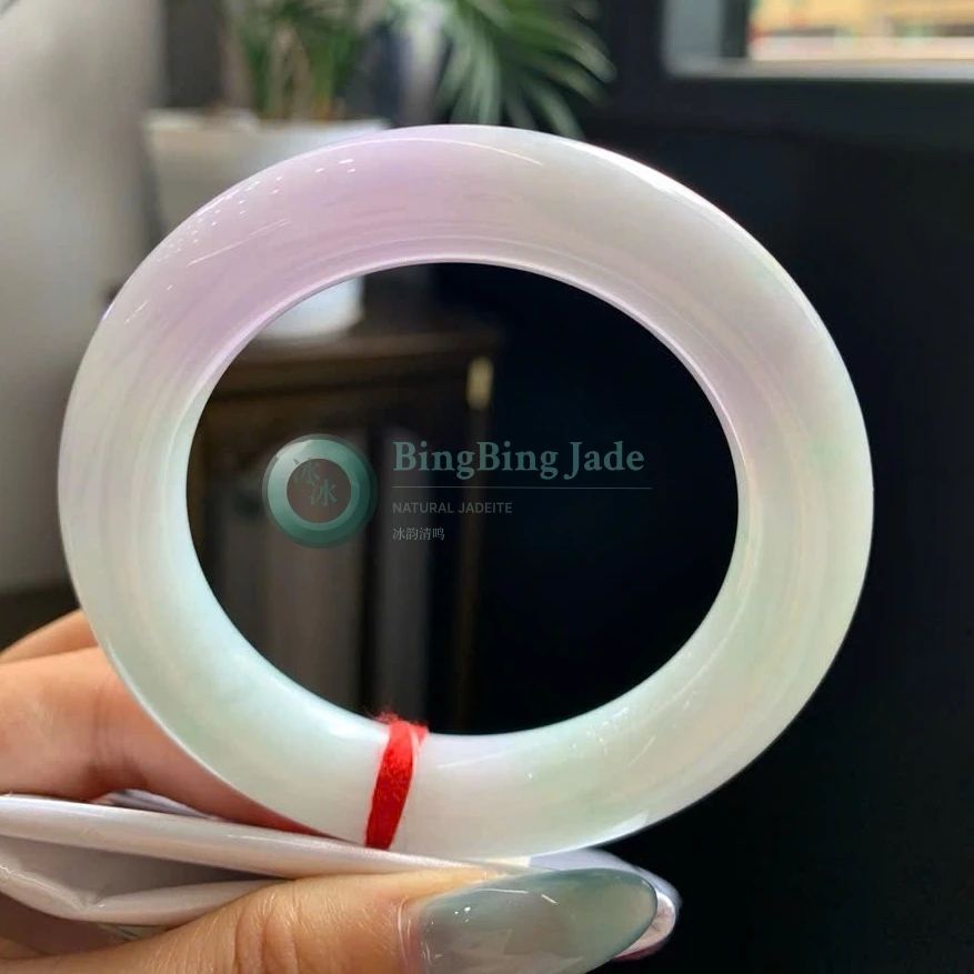 Luminous Lavender-to-White Round Bangle 54mm