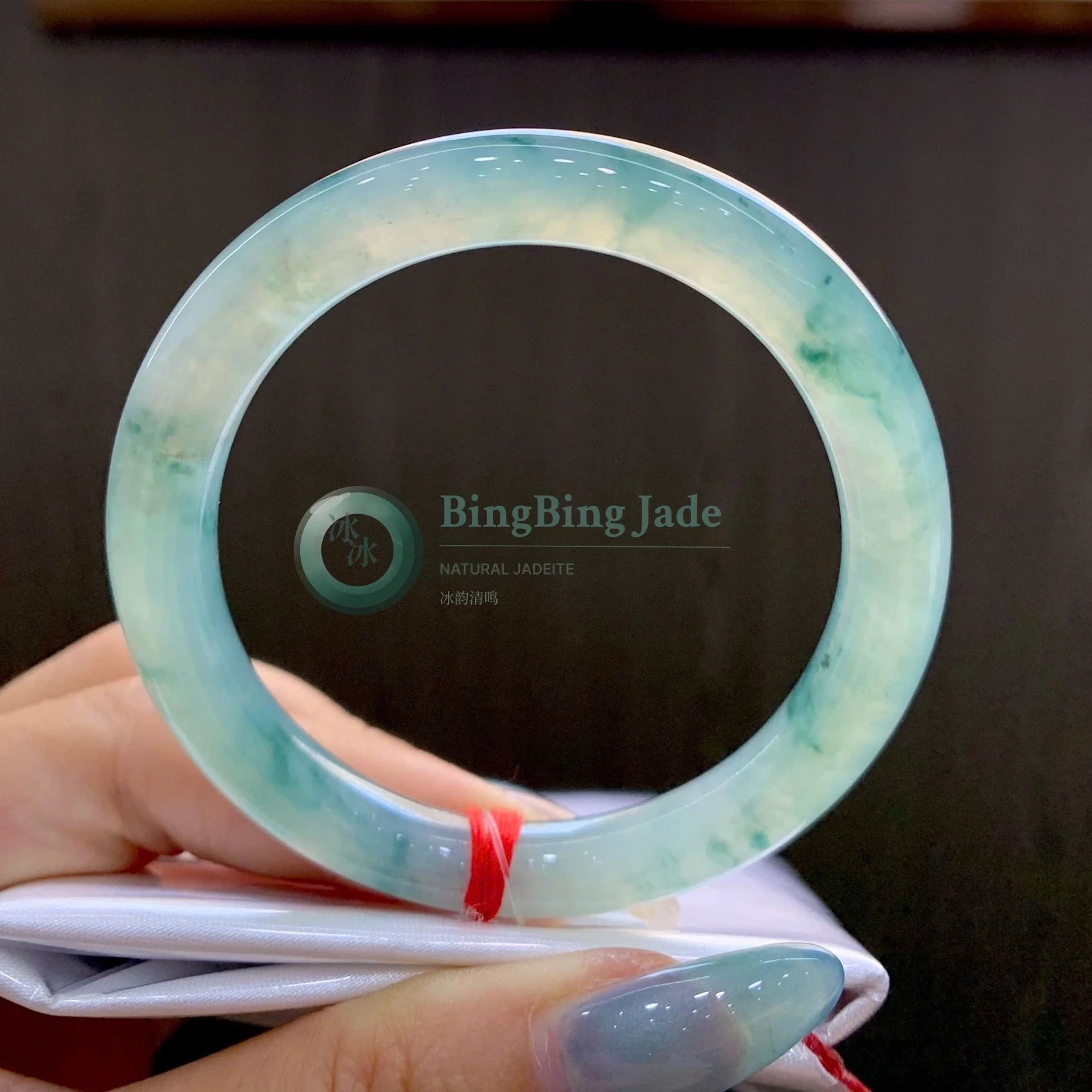 Icy Floating Flower Round Bar Bangle 54mm — Soft Aqua with Drifting Green Clouds