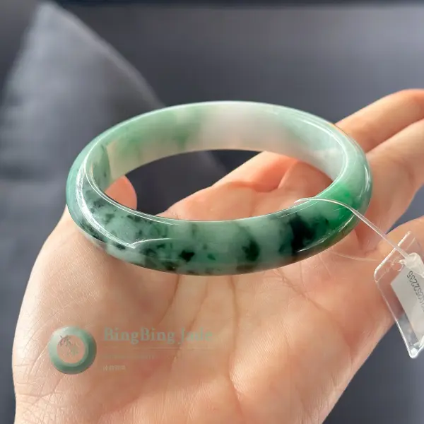 Misty Garden Floating Emerald Bangle 60.7mm