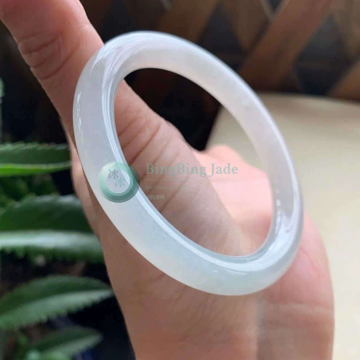 Icy Glutinous White Jelly Glow Bangle 52.8mm