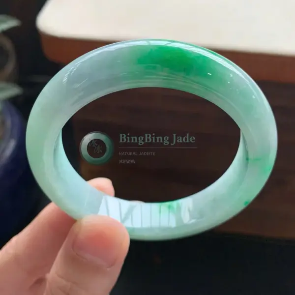 Celadon with Vivid Emerald Bloom Bangle 50.6mm