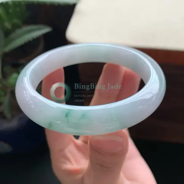 Faint Lavender with Floating Emerald Wisps Bangle 58mm