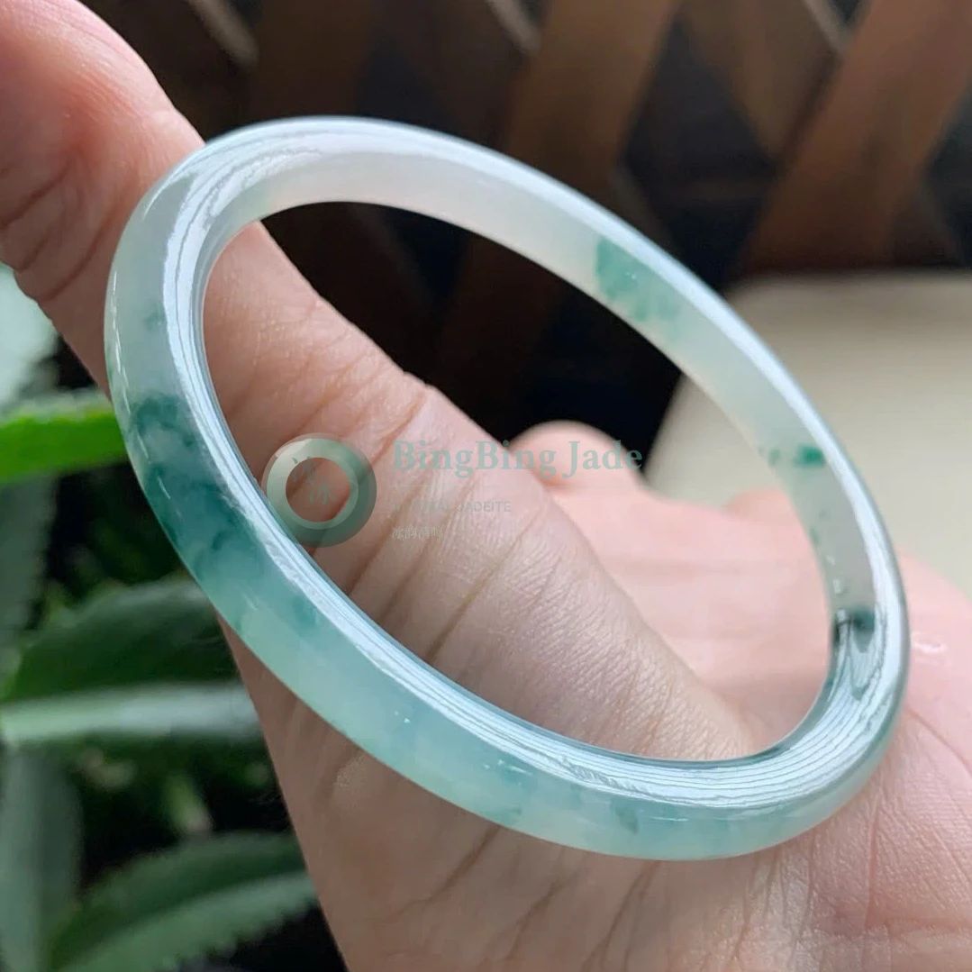 Icy Guifei Oval Bangle with Floating Green Wisps 54.7mm