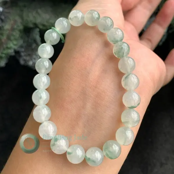 Floating Moss in Morning Dew — Icy Jadeite Bead Bracelet 8.5mm