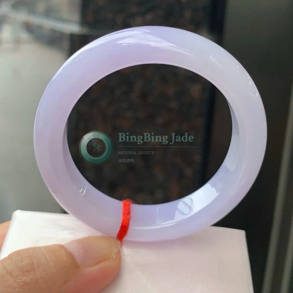 Lavender Mist Round Bangle 50mm — Soft Lilac Glow