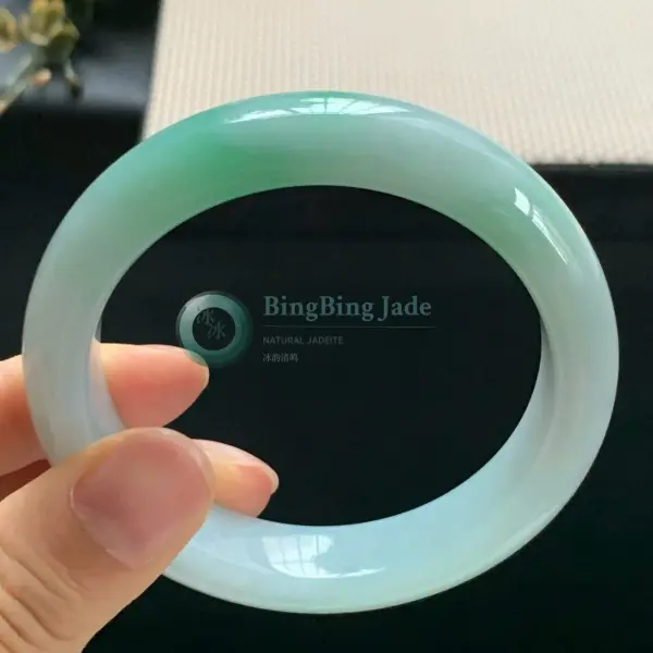 Mint Wash with Soft Green Drift Bangle 52mm