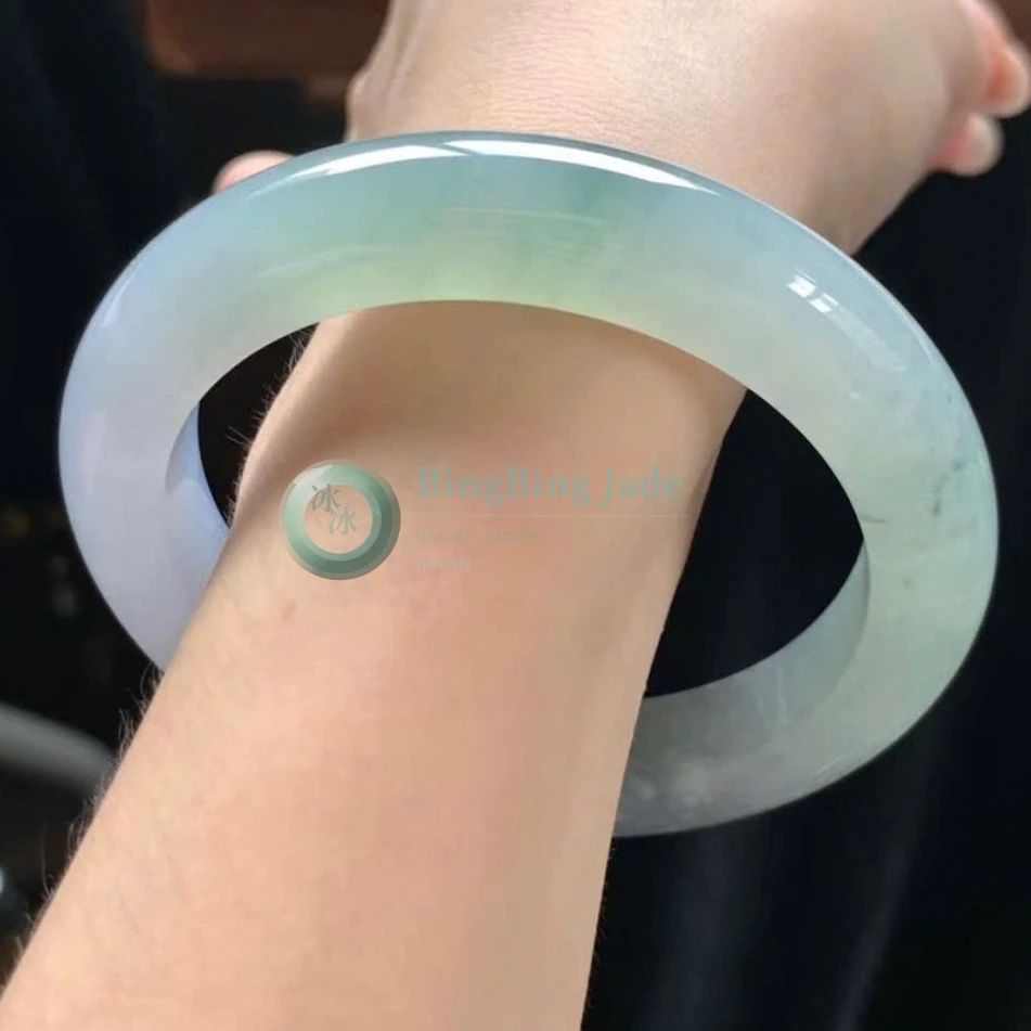 Icy Glacial Mist with Floating Spring Green Bangle 54.8mm