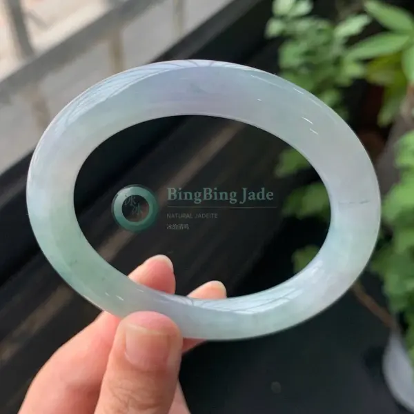 Icy Glutinous Moonlight Undertone Bangle 54.8mm — Gentle Spring Mist