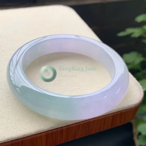 Icy Lavender Veil with Spring Green Drift — Bangle 55.5mm