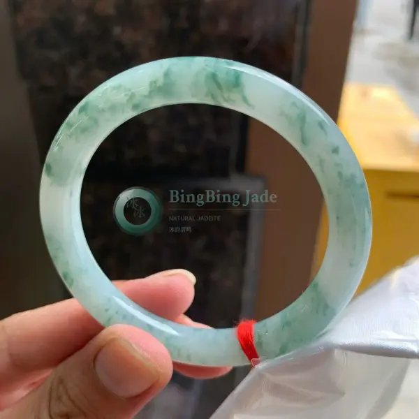 Icy Glutinous Floating Emerald Marbling Round Bangle 55.8mm