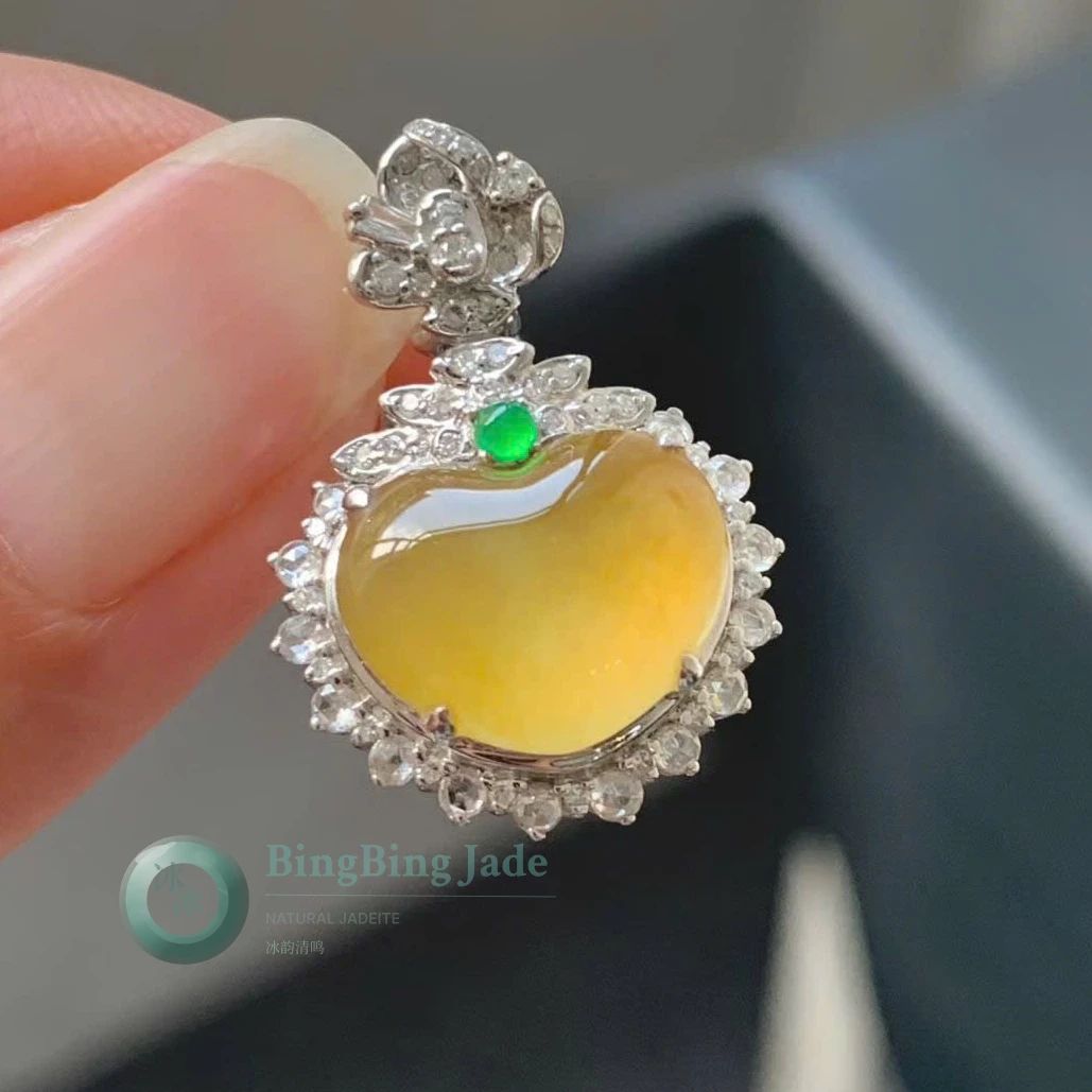 Icy Honey-Gold Gourd Jadeite Earring with Floating Emerald Accent