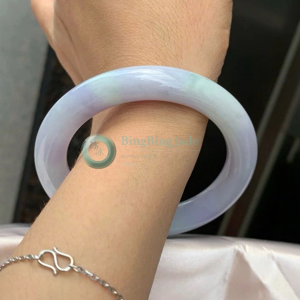 Lavender Veil — Fine Glutinous Round Bangle 55mm